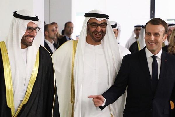 «لوموند»: متى تتوقف فرنسا عن دعم السيسي وباقي طغاة العرب؟