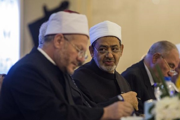 خليل العنانى يكتب: العقل المصري بين التكفير والتنوير والتزوير