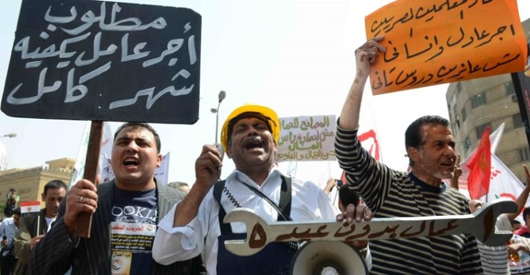 قطار الخصخصة دهس 7 آلاف عامل بمصانع الحديد والصلب بحلوان .. والغضب يجتاح الأوساط العمالية ..